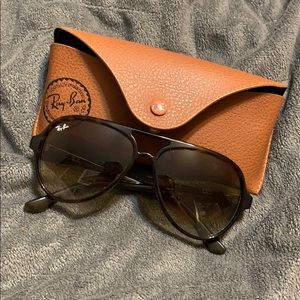 RAY-BAN sunglasses